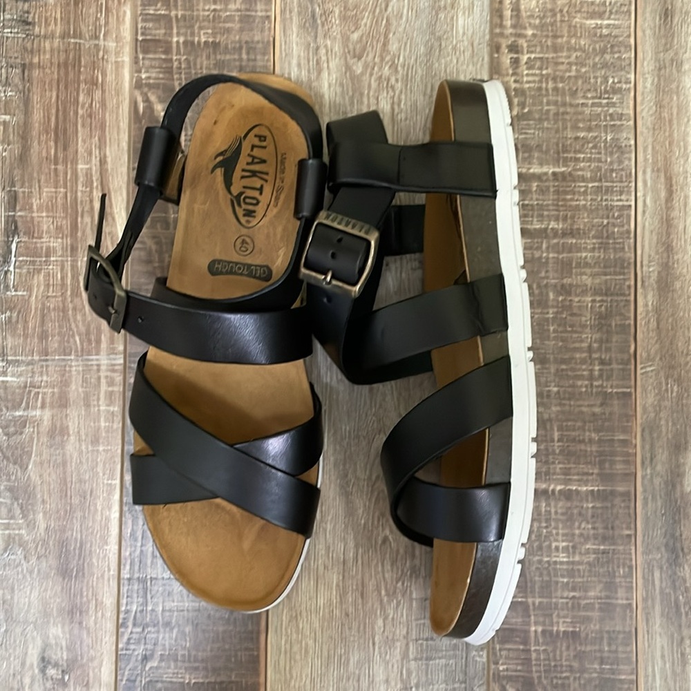Women’s black  leather Plakton sandals size eu40 is 9 made in spain